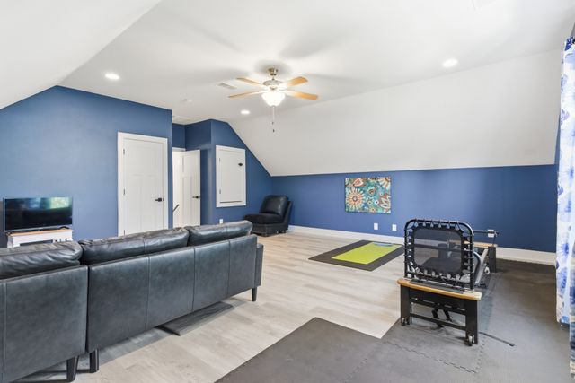 4016 Pleasant Gate Ln, Columbia, TN 38401