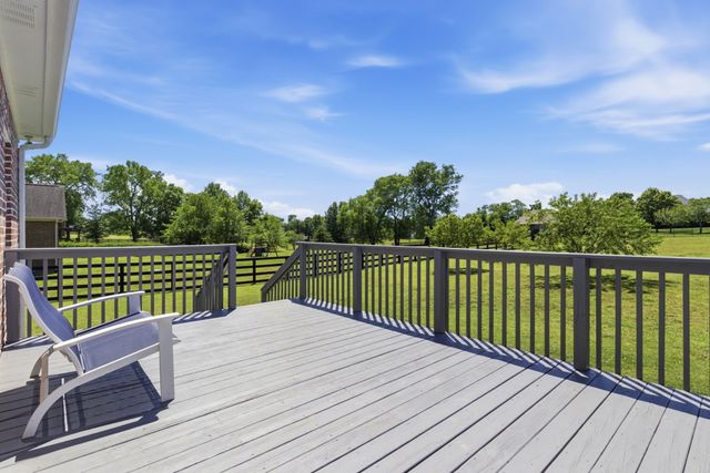 4016 Pleasant Gate Ln, Columbia, TN 38401