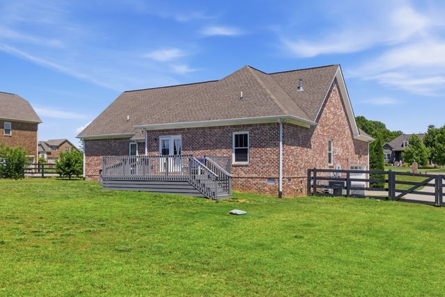 4016 Pleasant Gate Ln, Columbia, TN 38401
