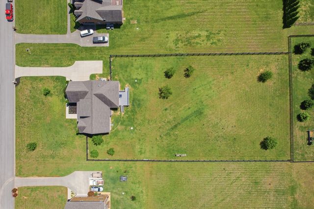 4016 Pleasant Gate Ln, Columbia, TN 38401