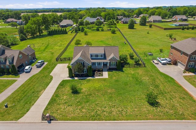 4016 Pleasant Gate Ln, Columbia, TN 38401