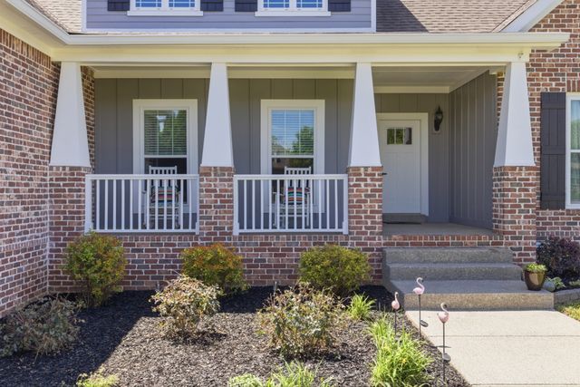 4016 Pleasant Gate Ln, Columbia, TN 38401