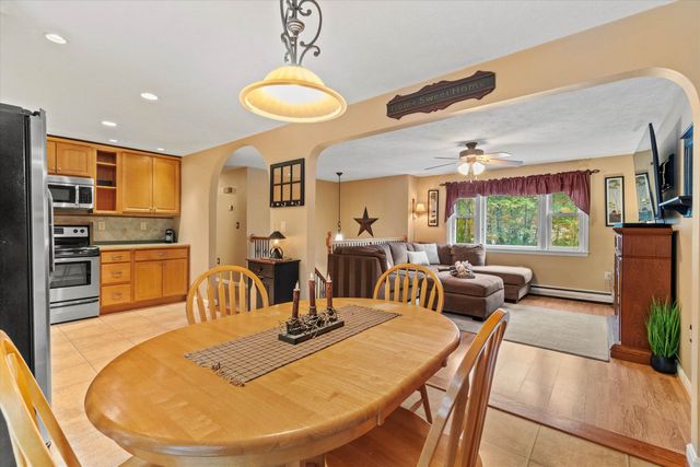 4 Columbine Place, Concord, NH 03303