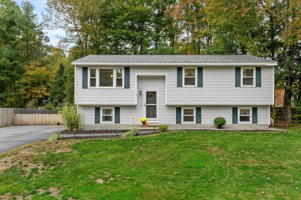 4 Columbine Place, Concord, NH 03303