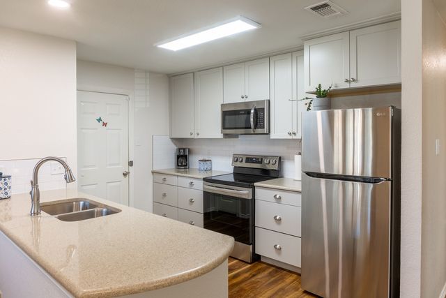 108 N Flaxseed Lane, Fort Worth, TX 76108