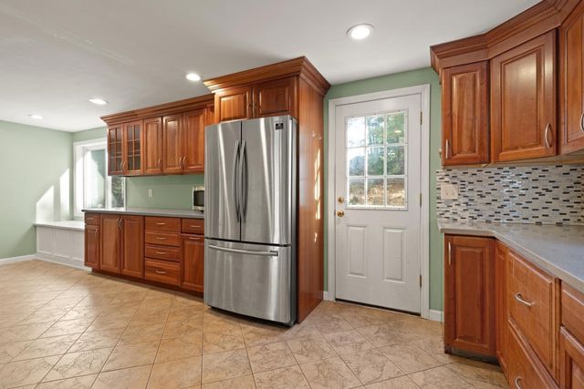 3 Ledgelawn Ave, Billerica, MA 01821
