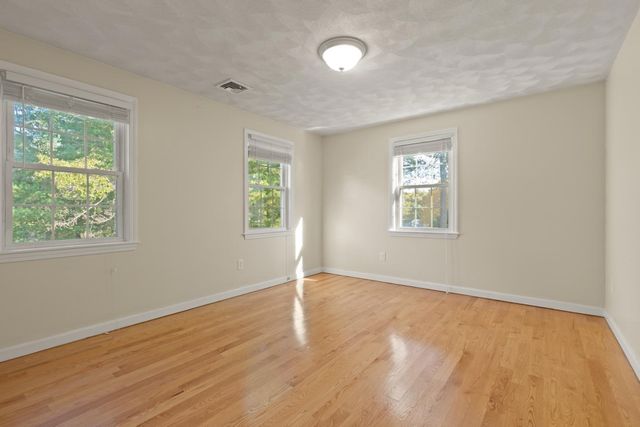 3 Ledgelawn Ave, Billerica, MA 01821