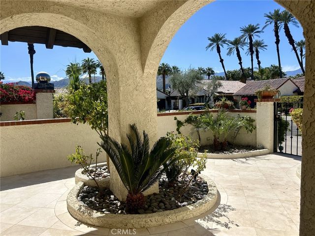 22 Calle Escala, Rancho Mirage, CA 92270