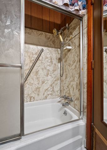 605 Holiday Haven Dr, Smithville, TN 37166