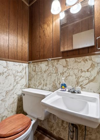 605 Holiday Haven Dr, Smithville, TN 37166