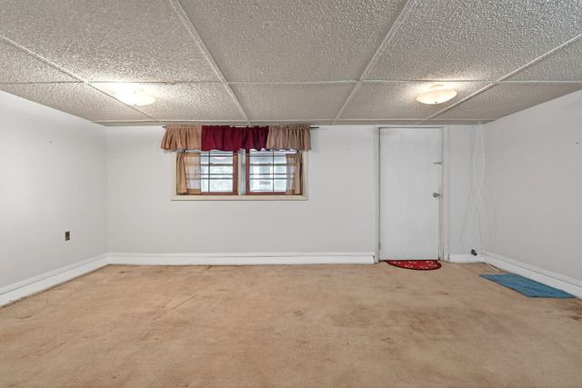 605 Holiday Haven Dr, Smithville, TN 37166