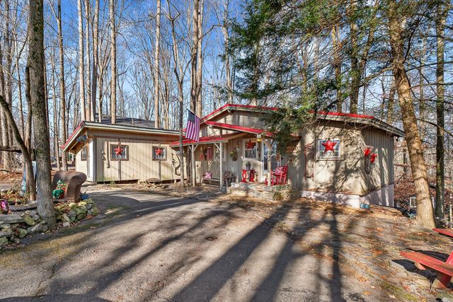 605 Holiday Haven Dr, Smithville, TN 37166