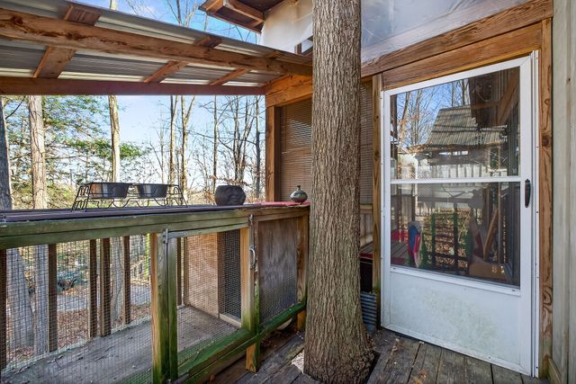 605 Holiday Haven Dr, Smithville, TN 37166