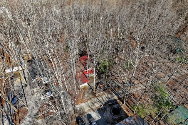 605 Holiday Haven Dr, Smithville, TN 37166