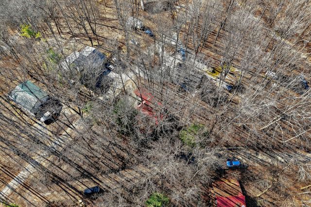 605 Holiday Haven Dr, Smithville, TN 37166