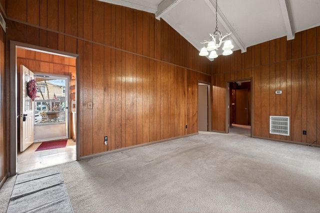 605 Holiday Haven Dr, Smithville, TN 37166