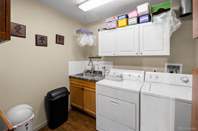 1181 S Parker Road 105, Denver, CO 80231