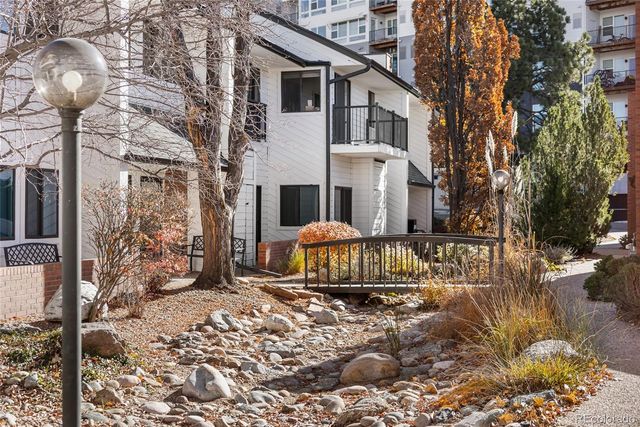 1181 S Parker Road 105, Denver, CO 80231