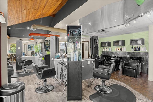 1181 S Parker Road 105, Denver, CO 80231