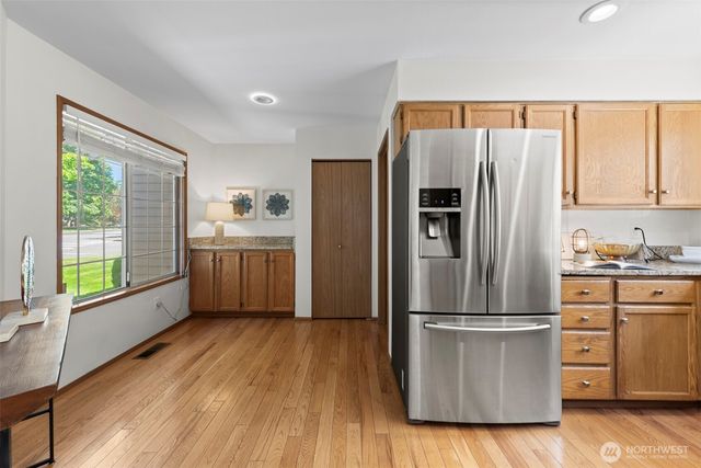 12731 102nd Avenue NE, Kirkland, WA 98034