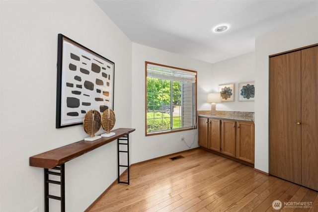 12731 102nd Avenue NE, Kirkland, WA 98034