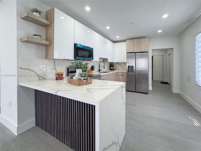 1846 NW 49th St, Miami, FL 33142