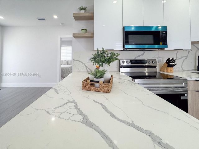 1846 NW 49th St, Miami, FL 33142