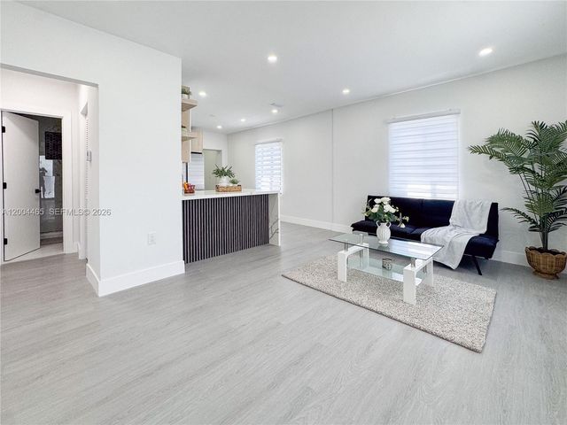 1846 NW 49th St, Miami, FL 33142