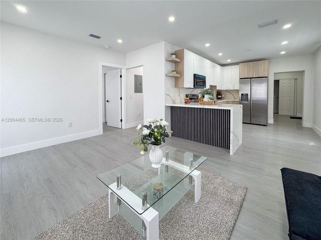 1846 NW 49th St, Miami, FL 33142