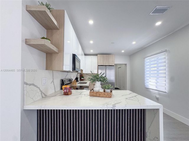 1846 NW 49th St, Miami, FL 33142