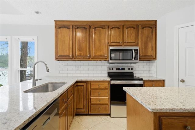 215 White Antelope Street, Waleska, GA 30183