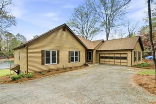 215 White Antelope Street, Waleska, GA 30183