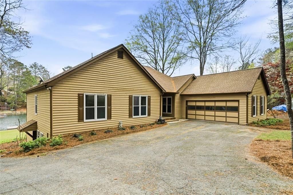 215 White Antelope Street, Waleska, GA 30183