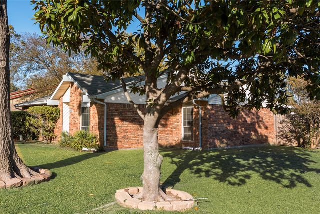 523 Faye Street, Desoto, TX 75115