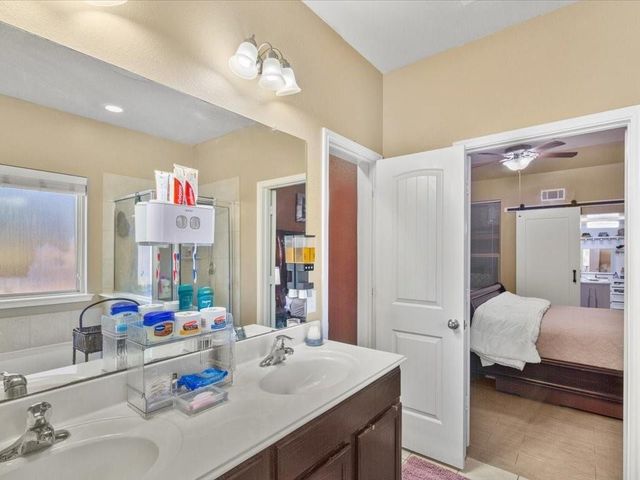 427 Heatherton Hill Drive, Rosenberg, TX 77469