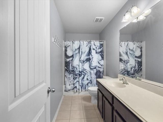 427 Heatherton Hill Drive, Rosenberg, TX 77469