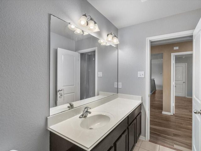 427 Heatherton Hill Drive, Rosenberg, TX 77469