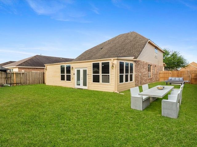 427 Heatherton Hill Drive, Rosenberg, TX 77469