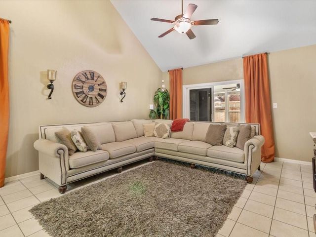 427 Heatherton Hill Drive, Rosenberg, TX 77469