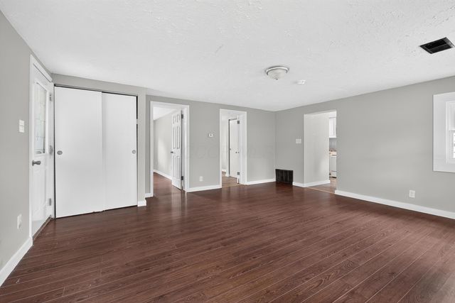 1678 Dewberry Road, Columbus, OH 43207