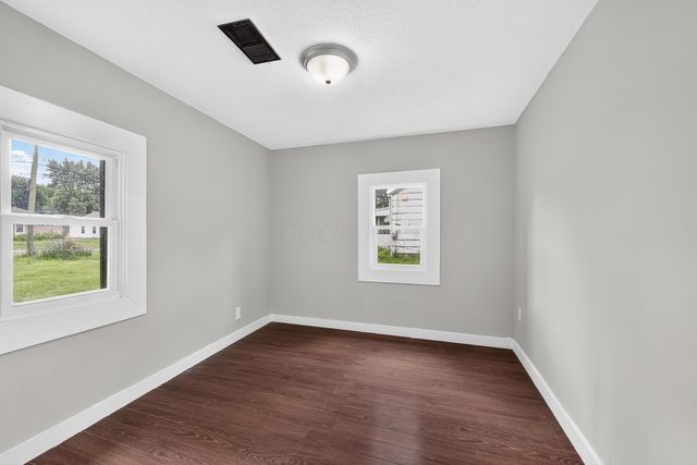1678 Dewberry Road, Columbus, OH 43207