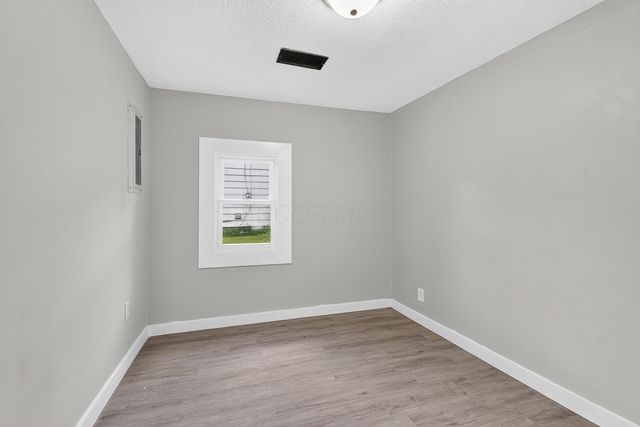 1678 Dewberry Road, Columbus, OH 43207