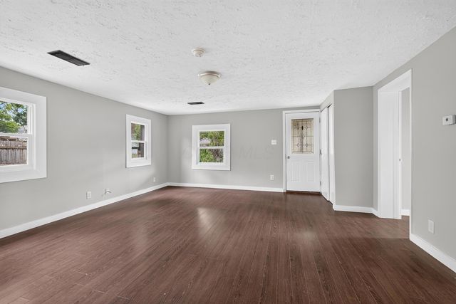 1678 Dewberry Road, Columbus, OH 43207