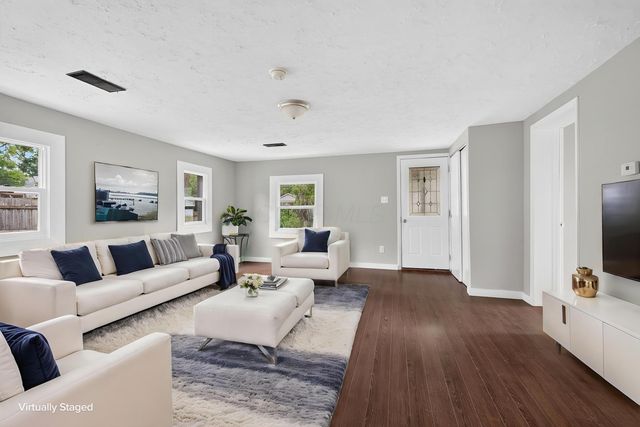 1678 Dewberry Road, Columbus, OH 43207