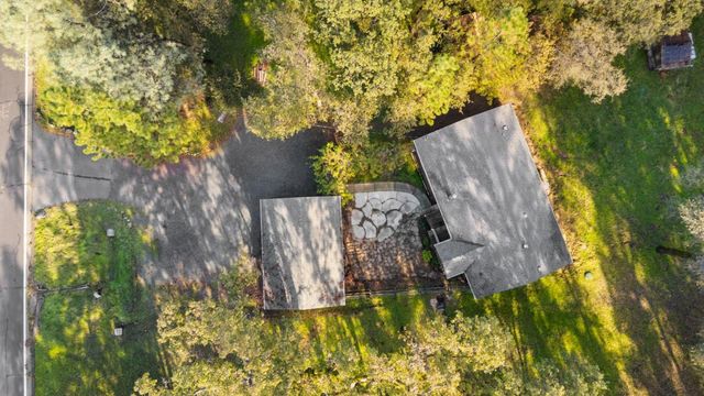 19307 Ferretti Road, Groveland, CA 95321