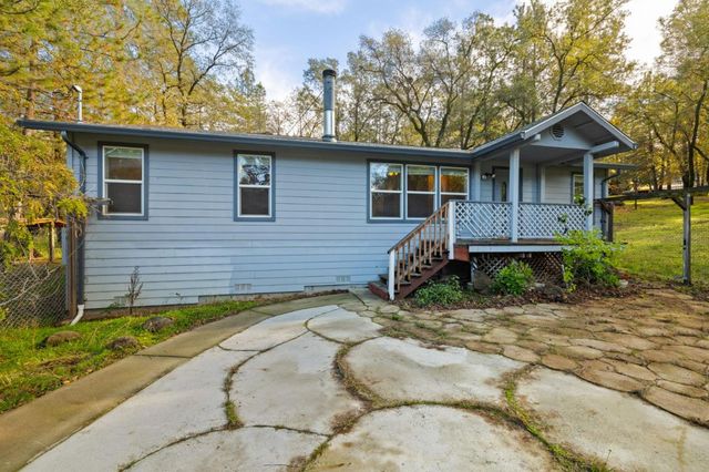 19307 Ferretti Road, Groveland, CA 95321