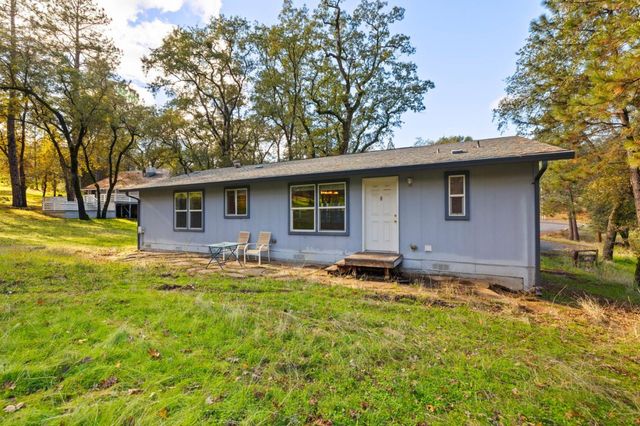 19307 Ferretti Road, Groveland, CA 95321