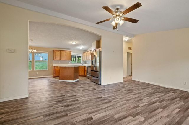 19307 Ferretti Road, Groveland, CA 95321