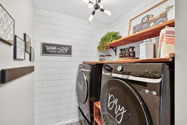 310 Creekside Drive, Alpharetta, GA 30022