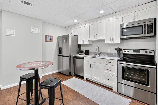 310 Creekside Drive, Alpharetta, GA 30022